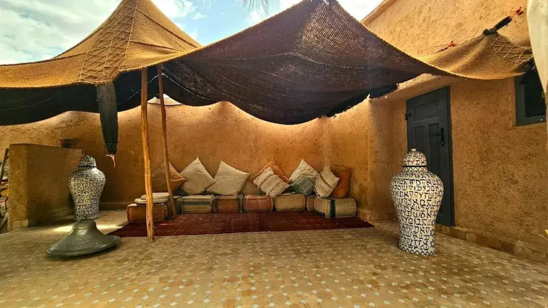 Marrakesh 6-bed Housing Authentic Berber