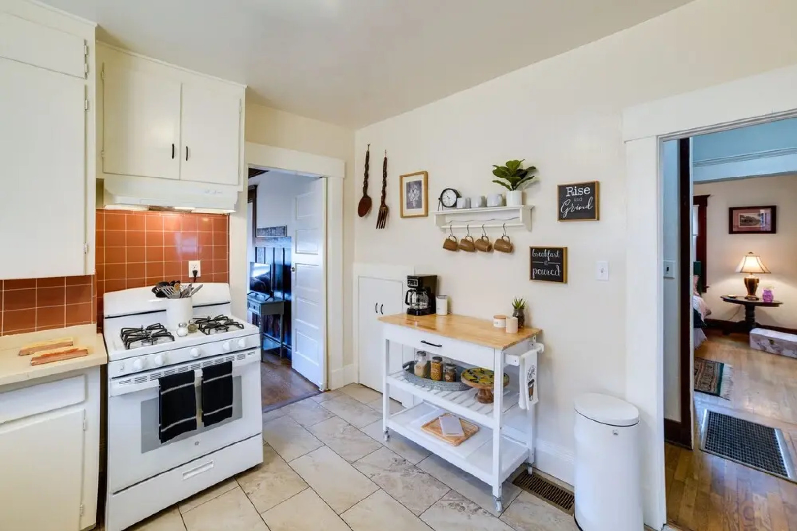 Charming Redlands Duplex Near Park w/ Shared Yard