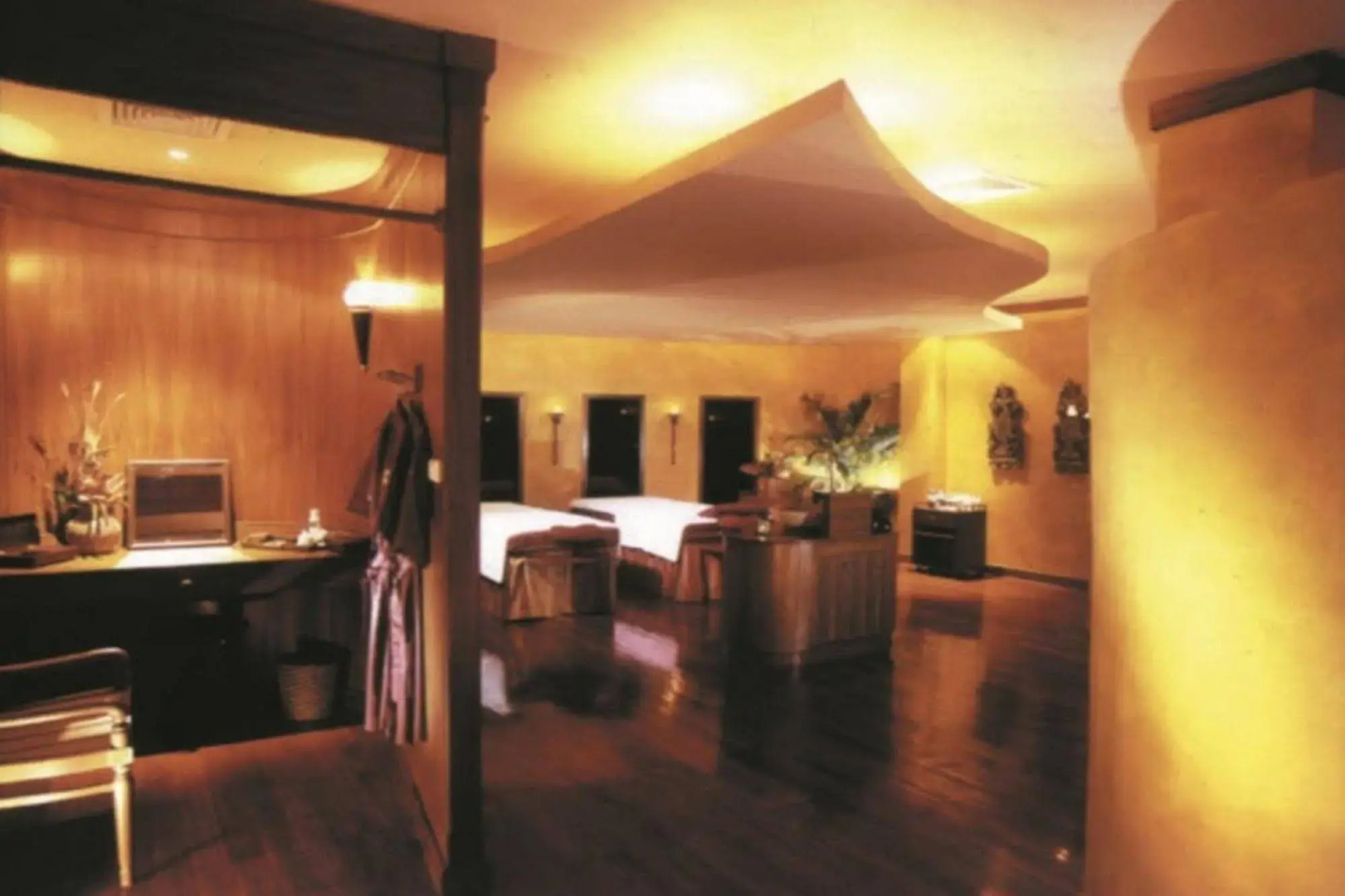 Pavilion Queen's Bay