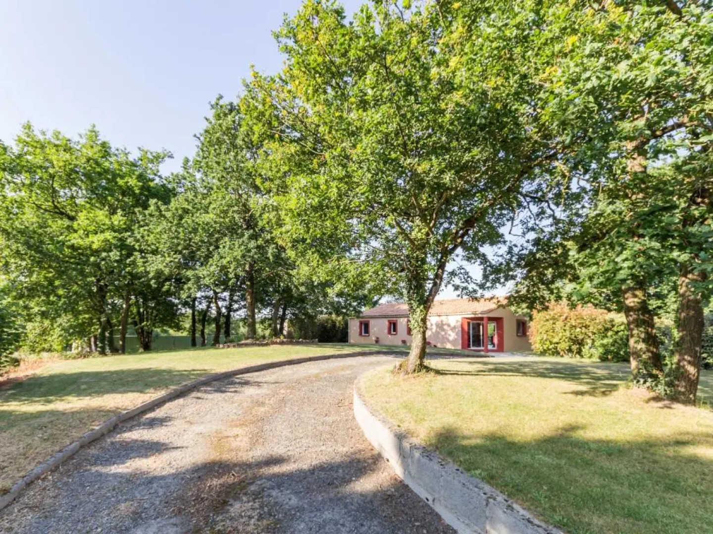Gîte Pont-Saint-Martin, 4 pièces, 6 personnes - FR-1-306-986