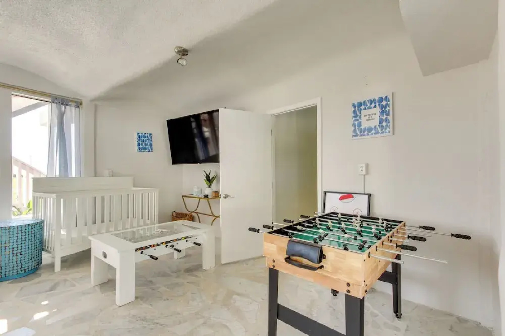 Walk to Beach: Unique Family Gem in Pass Christian