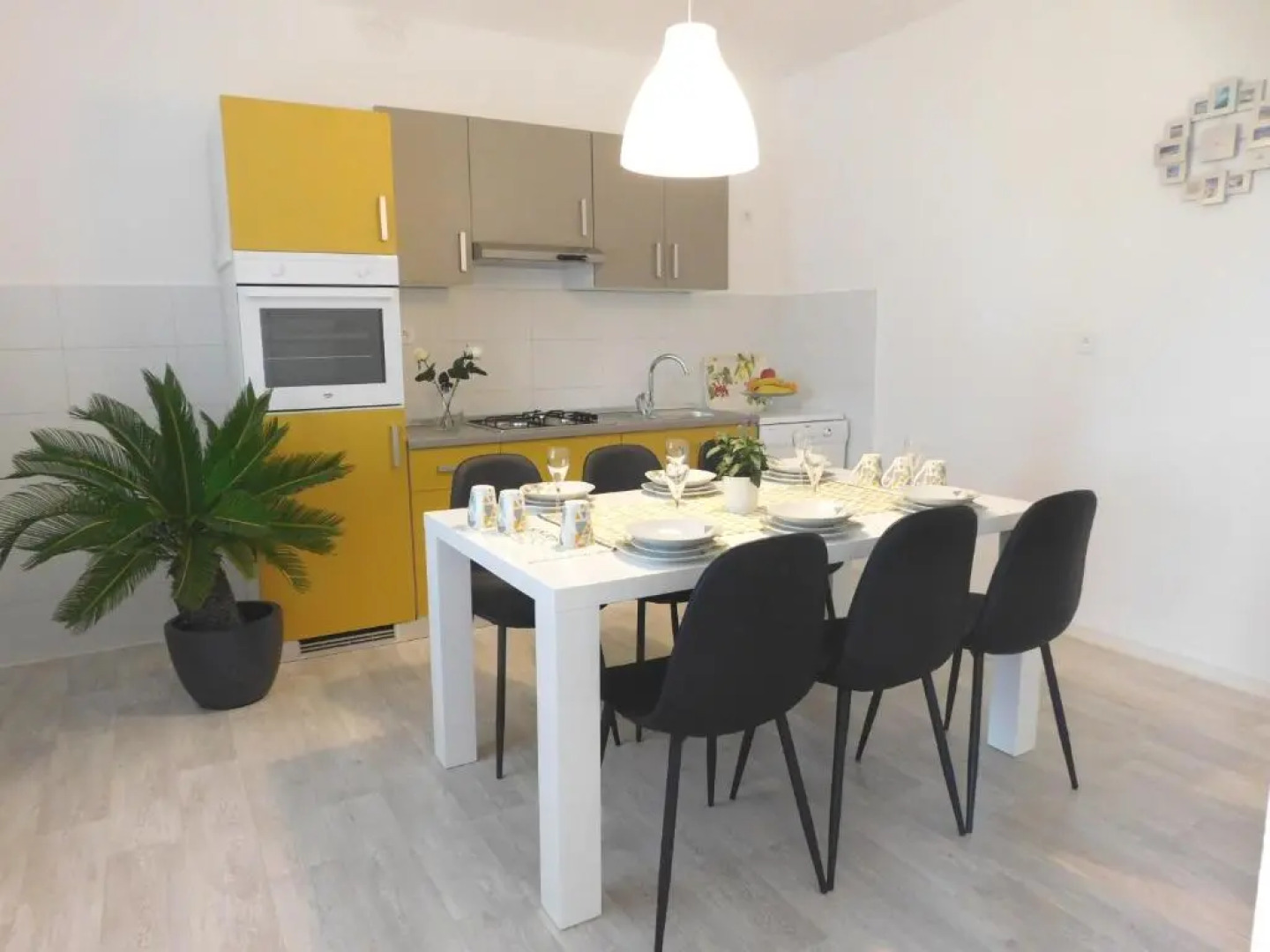 Holiday Home Palm Tree