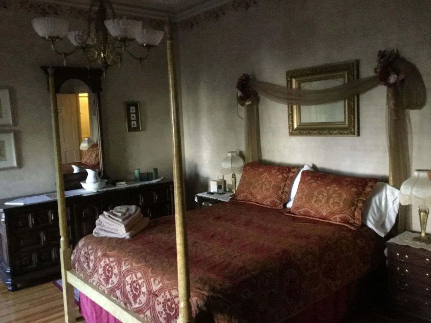 Pillsbury House Bed & Breakfast