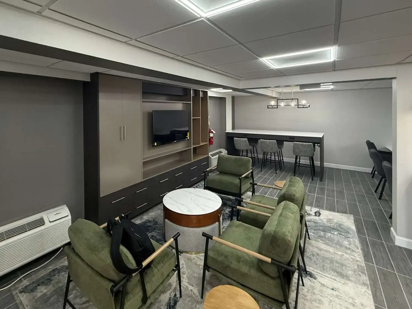 Clarion Pointe Decatur Downtown