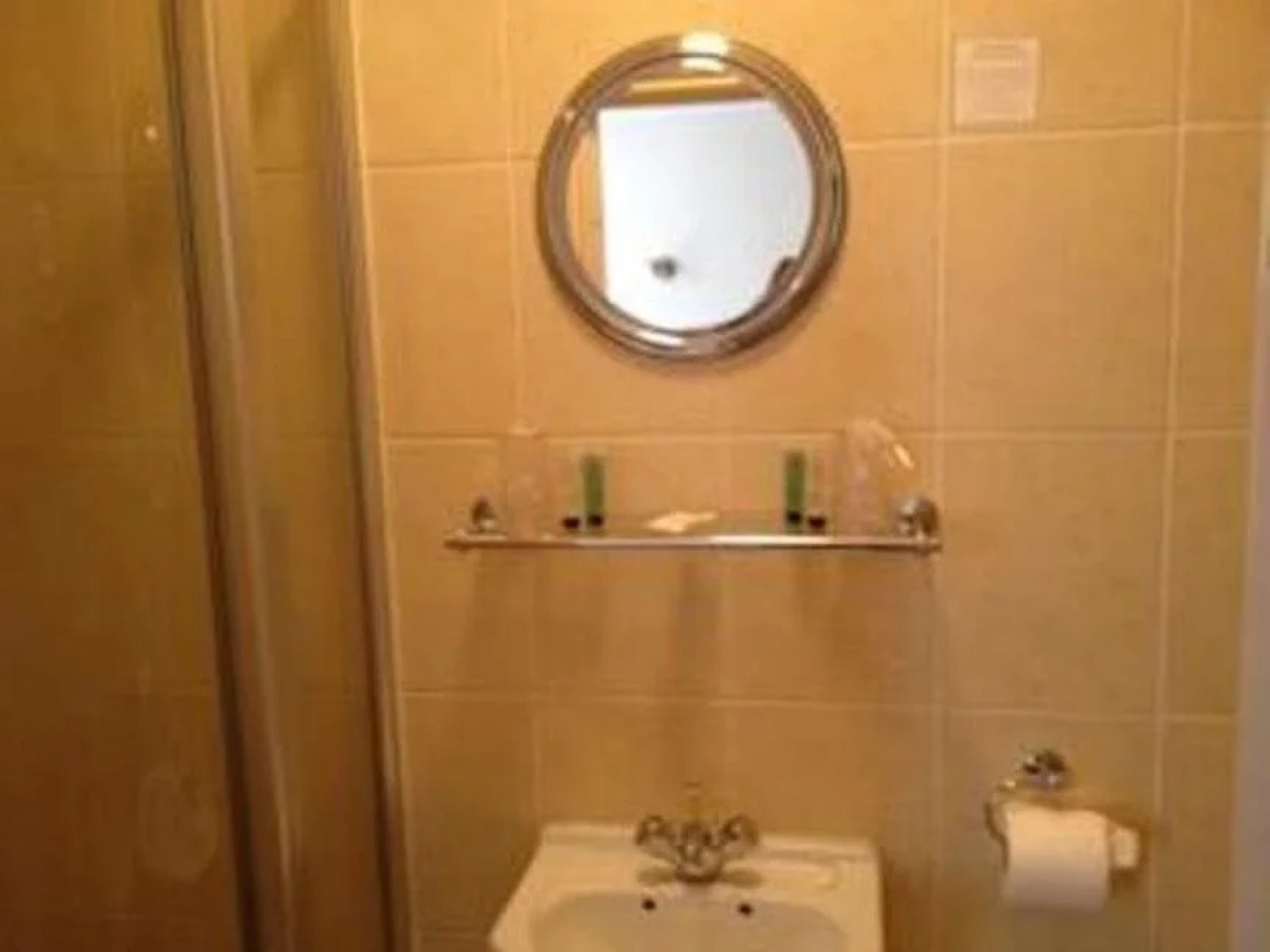 Cross Street Guesthouse