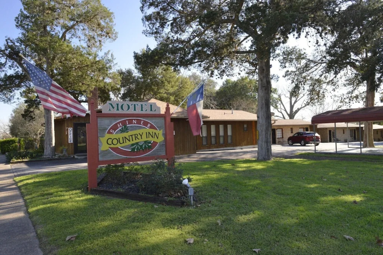Shiner Country Inn