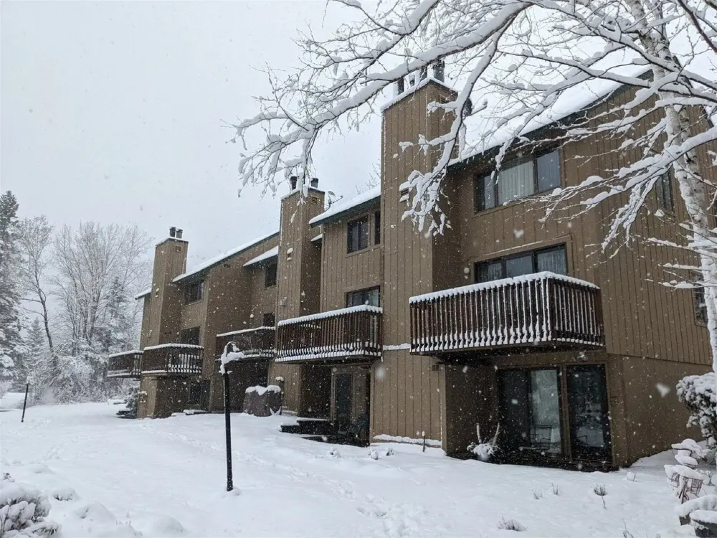 Waterville Valley Pet Friendly Vacation Condo Close to Community Center! - Whb16v