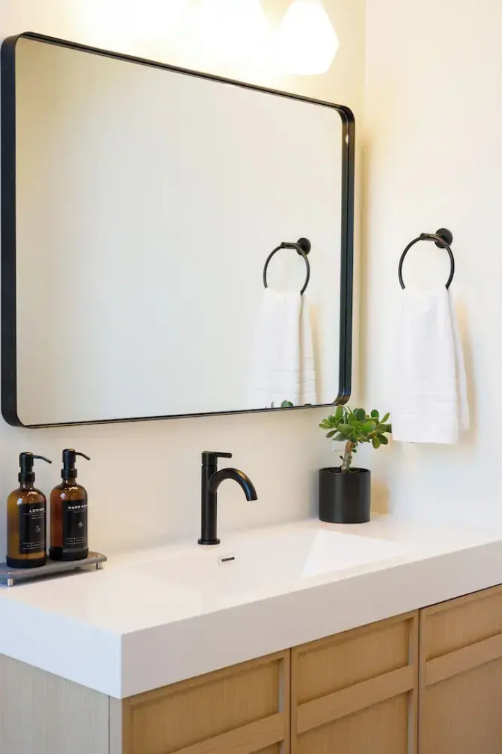 The Historic Schoolhouse Inn