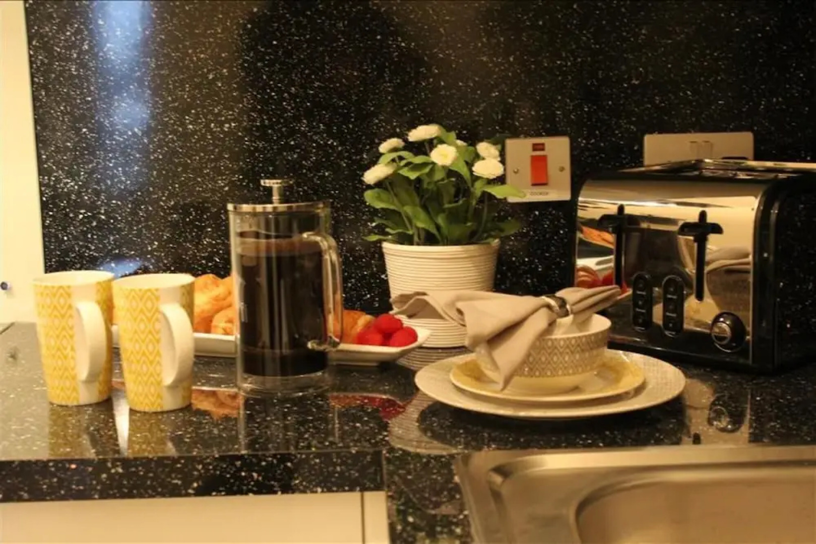 The Eisteddfod - Berwyn House - Central Wrexham - Sleeps Up To 5