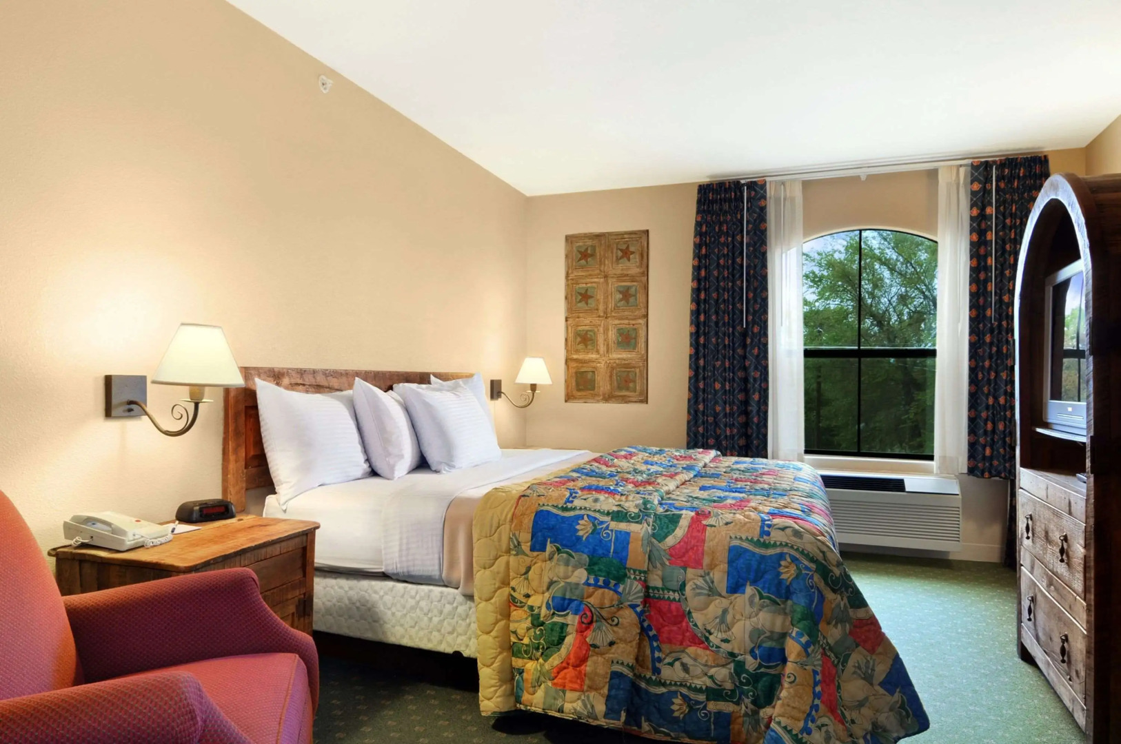 Days Inn & Suites by Wyndham Llano