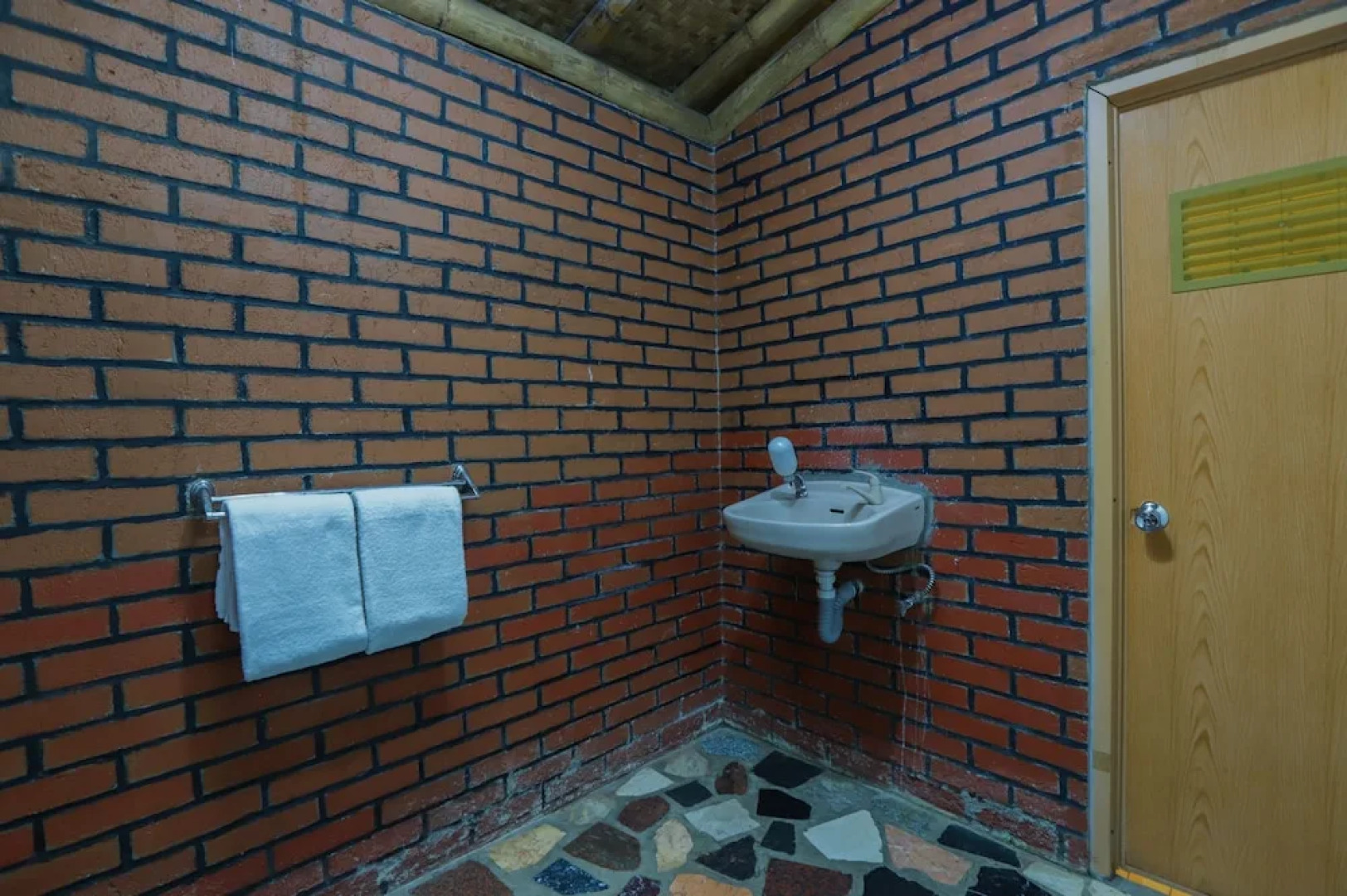 OYO 735 New Panjang Jiwo Resort