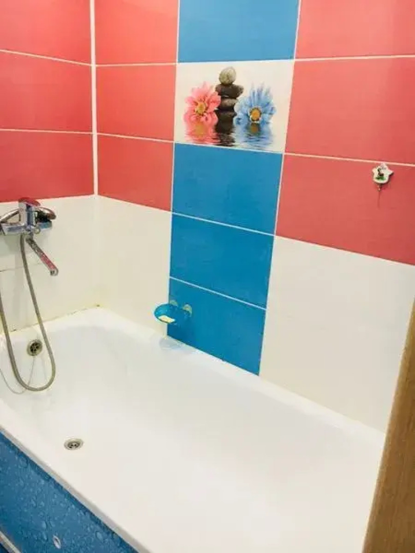 Квартиры посуточно в Нижнекамске на пр-те Вахитова, д. 23