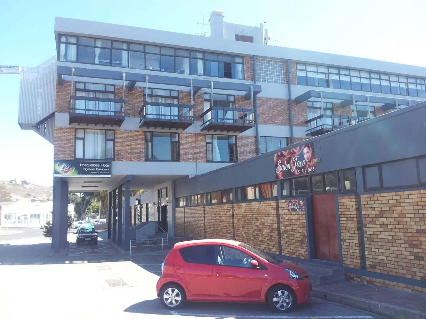 Hoedjiesbaai Hotel