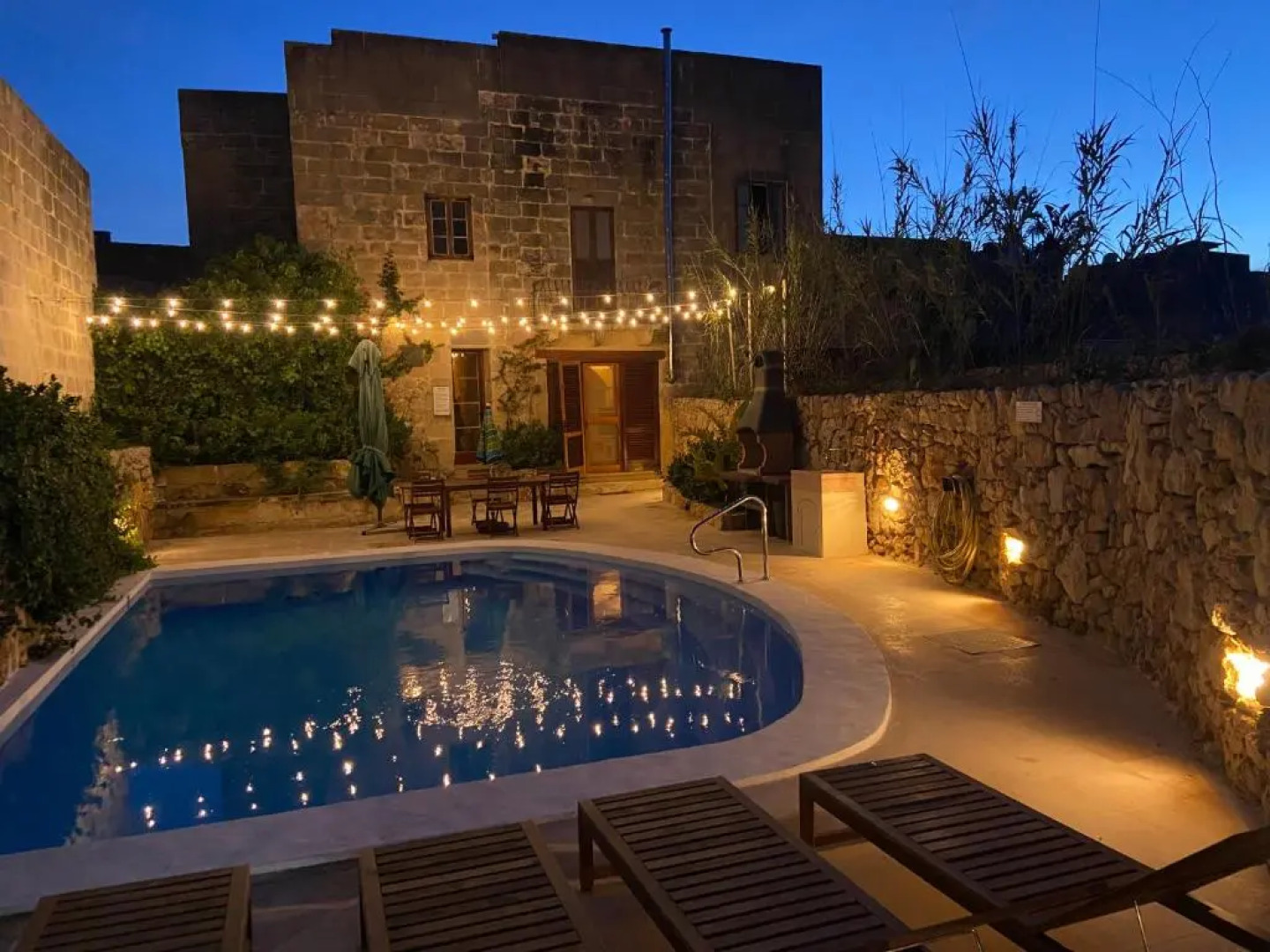 Farmhouse Razzett Cora