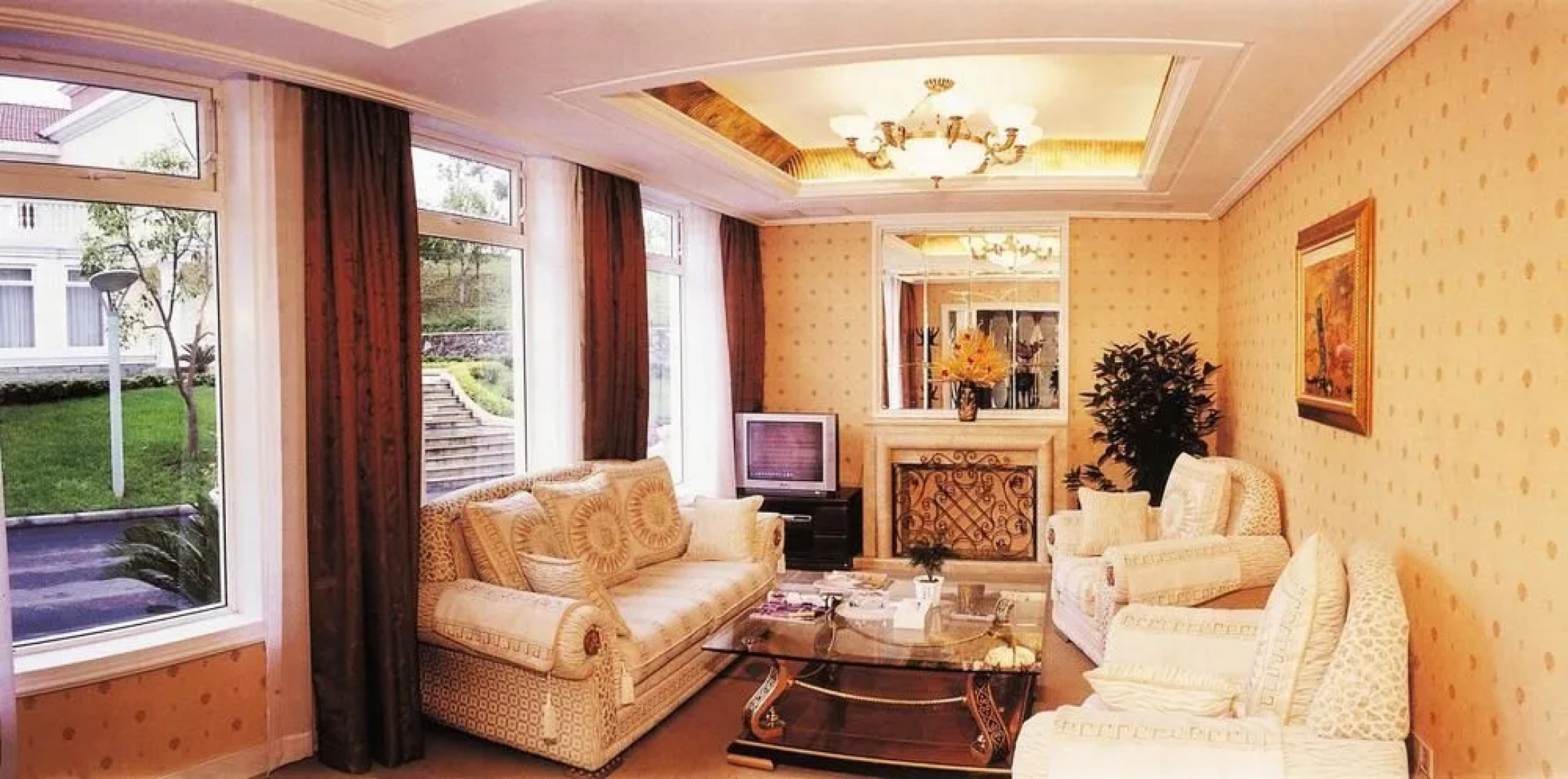 Yichang Guobin Garden Hotel