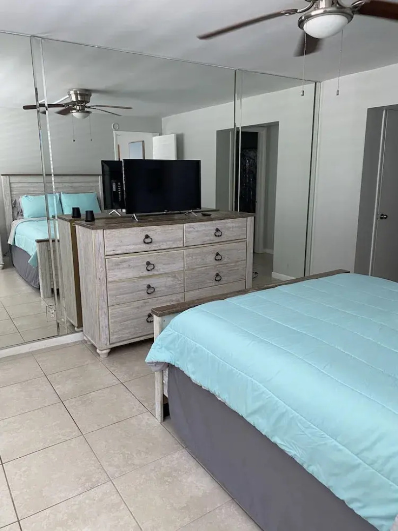 Entire Condo Close To Intercoastal 1 Bedroom Condo by Redawning