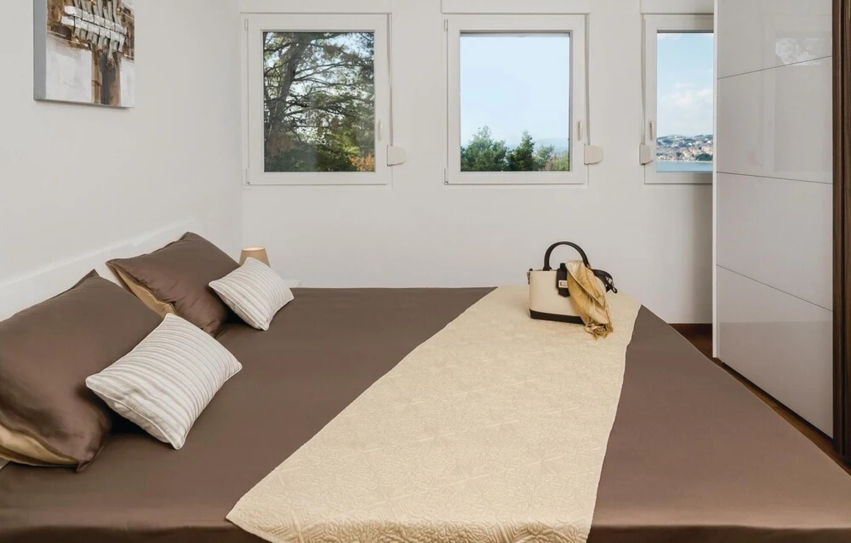 Nice Home in Podstrana with Hot Tub, WiFi & 4 Bedrooms