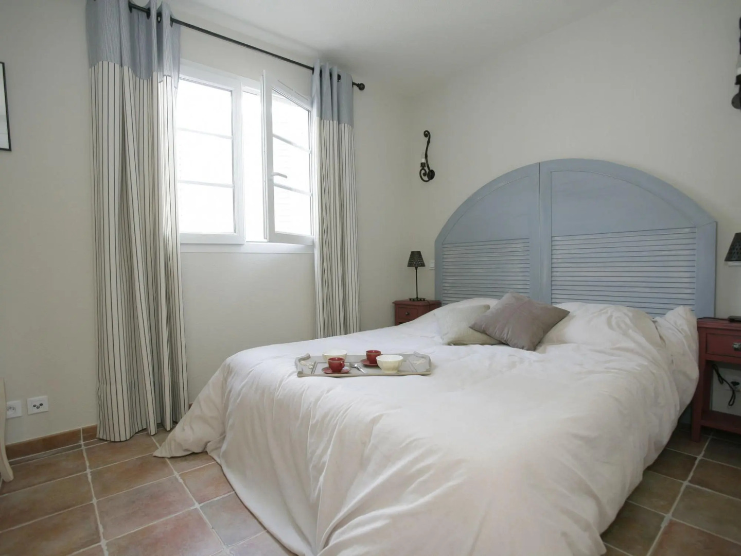 Neat Apartment With Dishwasher, in the Middle of Provence