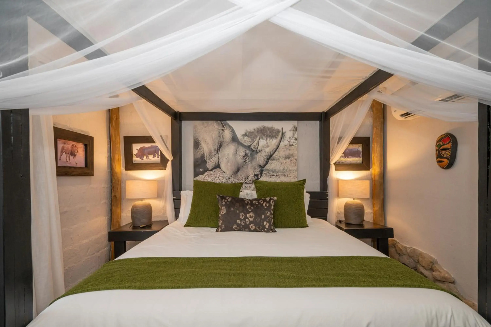 Foxy Crocodile Bush Lodge & Kruger Safari's - No Loadshedding