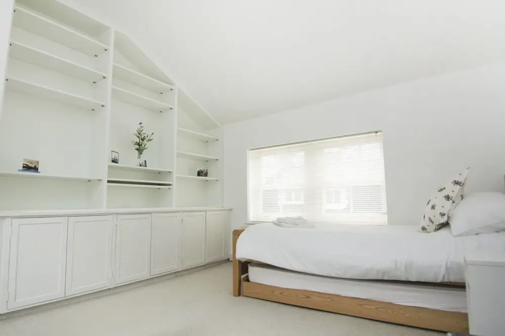 Kemp Town Mews Parking by Brighton Holiday Lets