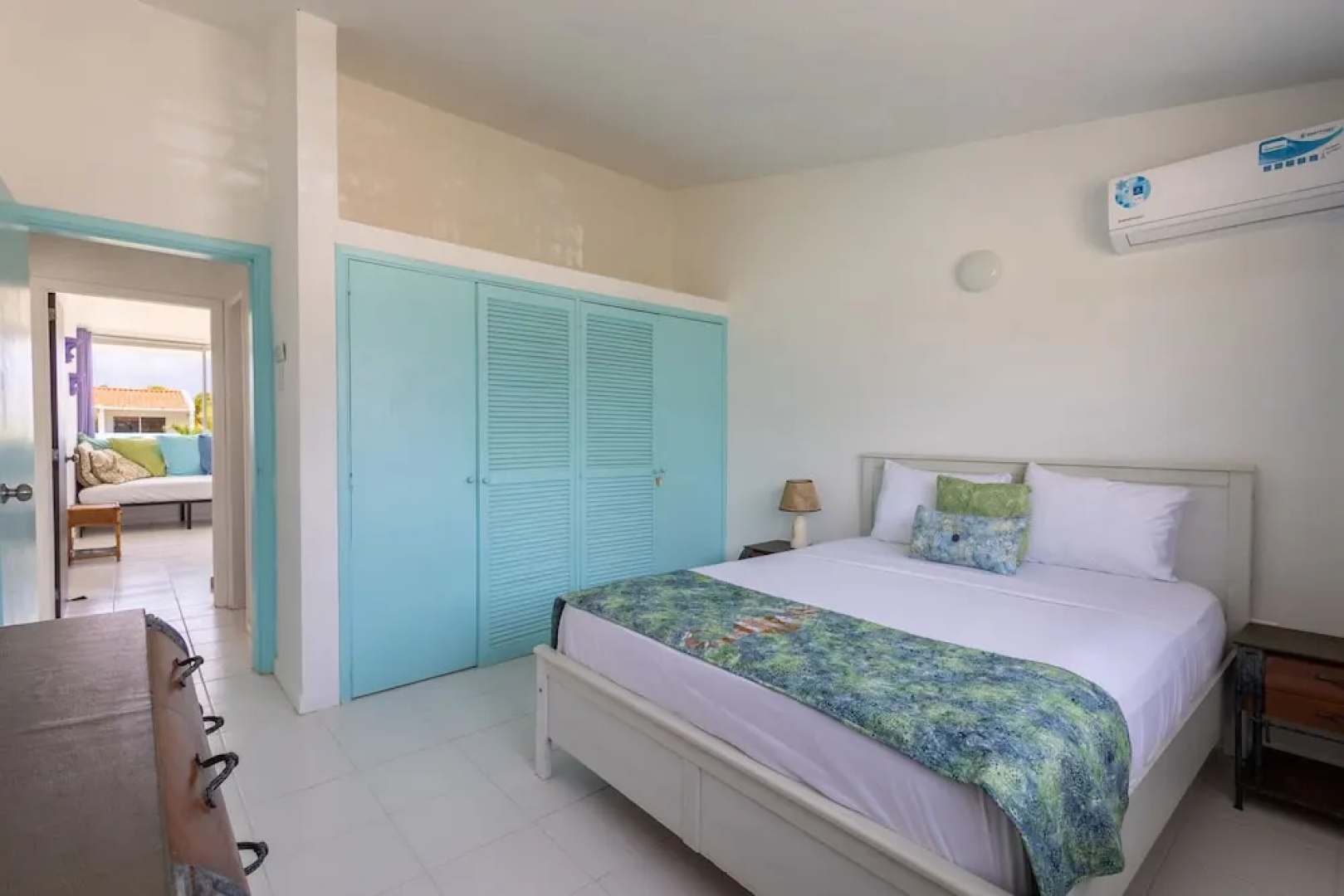 Light House Beach house with Ocean View