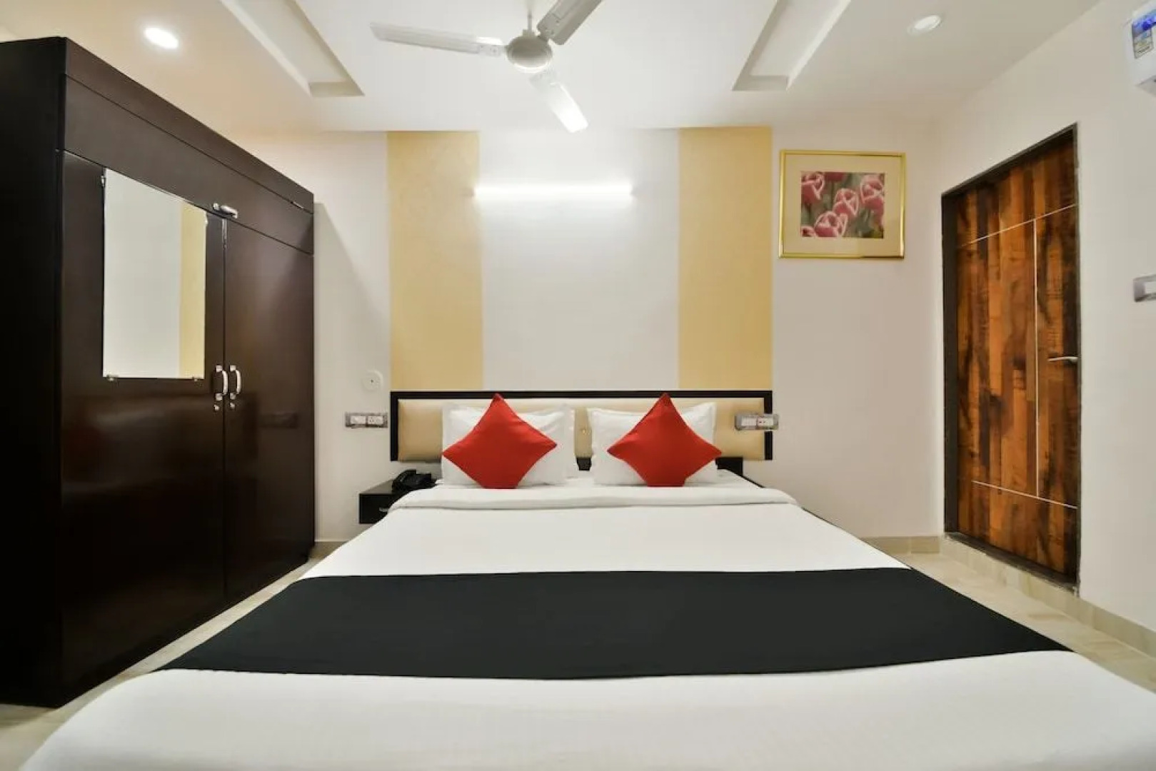 Capital O 39331 Hotel Retaj