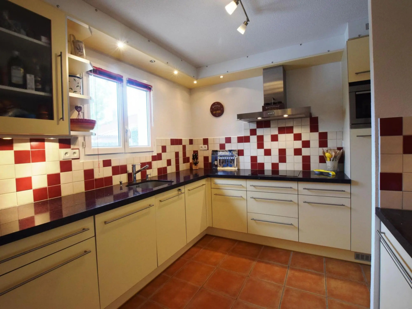 Elegant Villa in Les Mazes with Swimming Pool