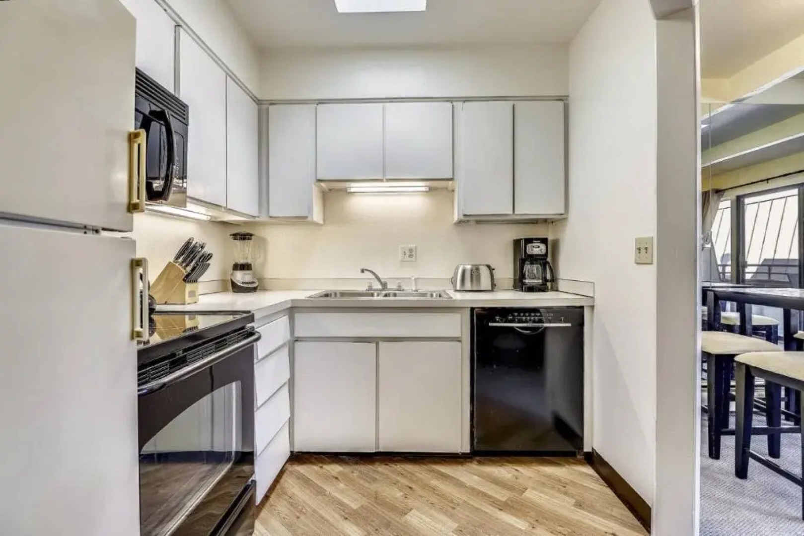 3 Bedroom Mountain Vacation Rental Located in the Heart of Downtown Aspen Just One Block From Aspen Mountain