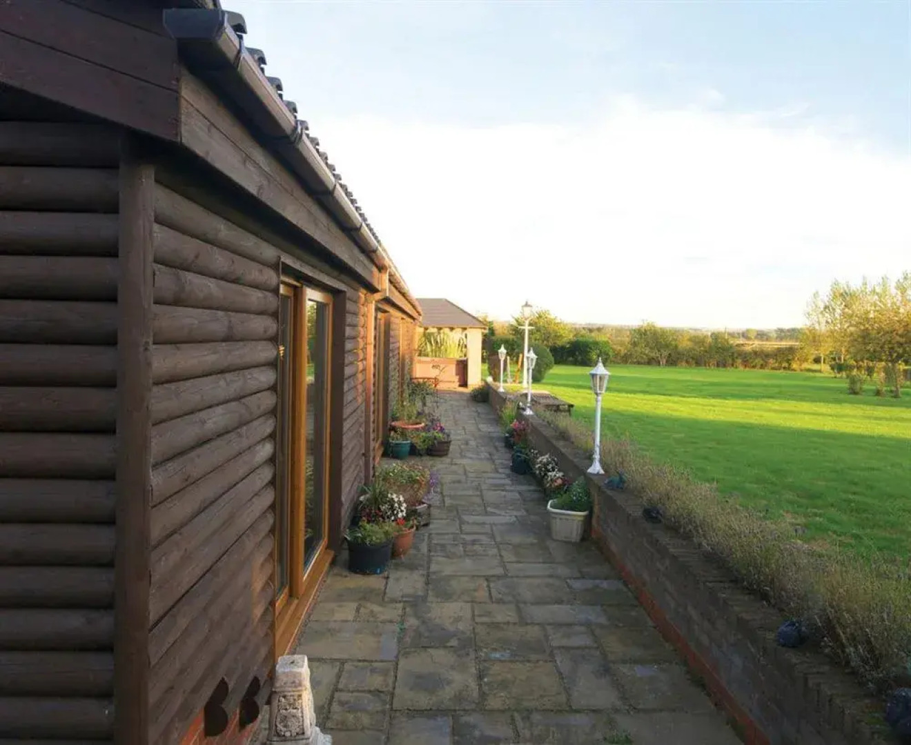 Treetops Cottages & Spa