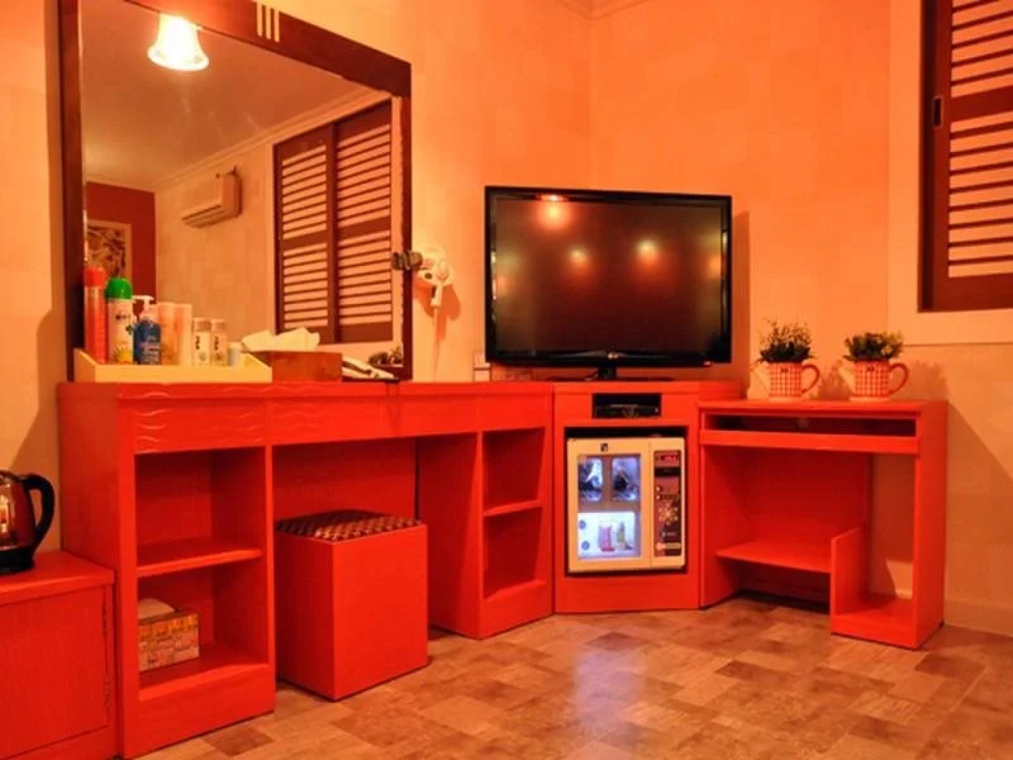 Goodstay Riviera Hotel