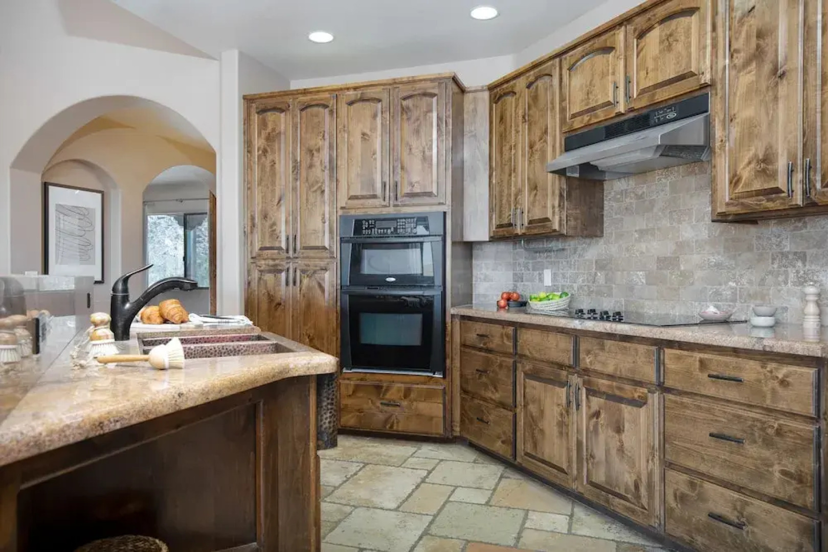 Desert Stone by Avantstay Contemporary Desert Oasis With Pool & Hot Tub