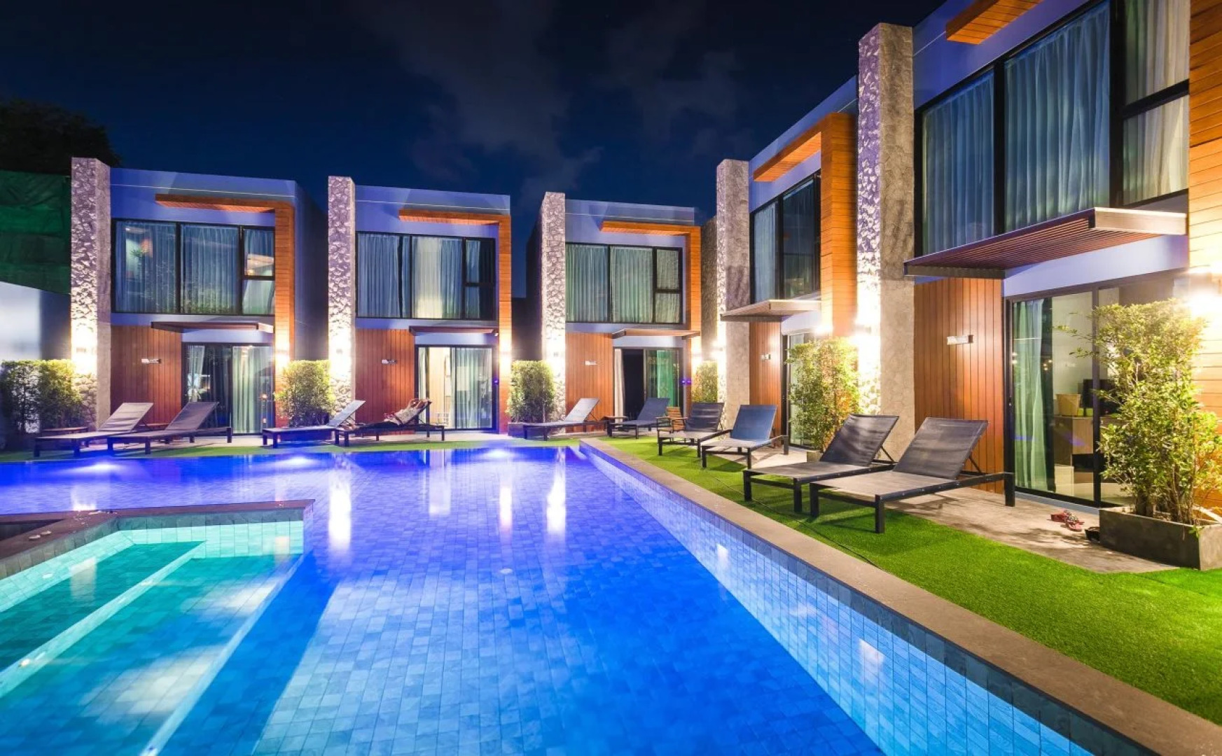 Peace Blue Naiharn Naturist Resort Phuket