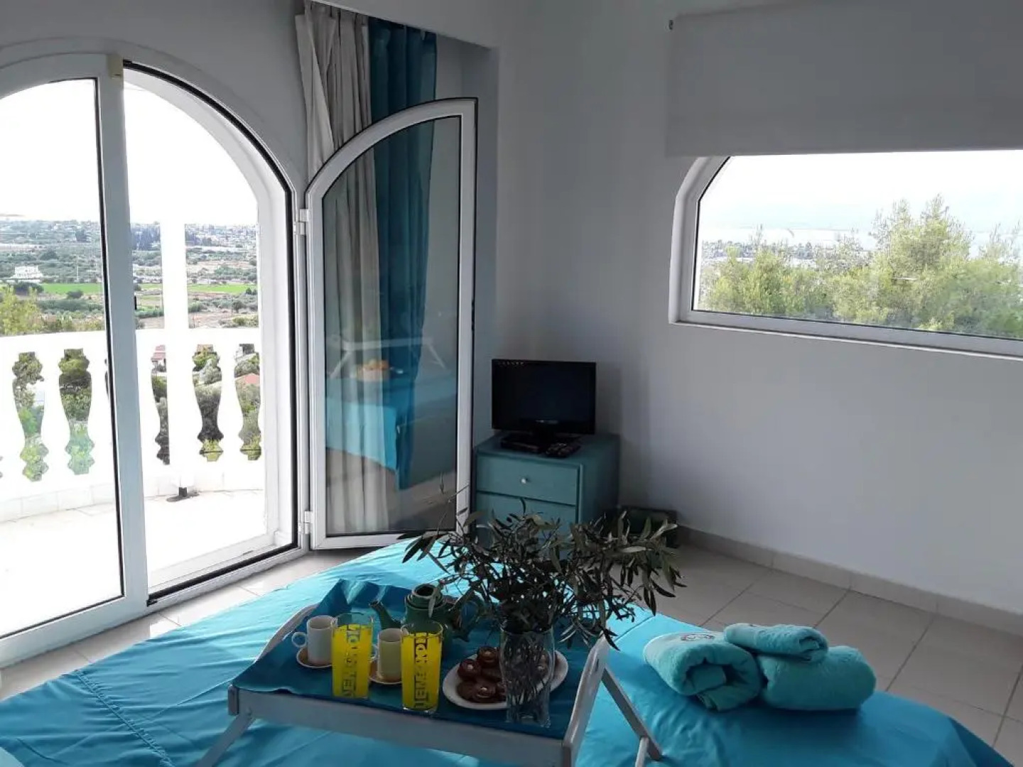 Heavenly Views-1 Maisonette with Unique Architecture close to the Beach