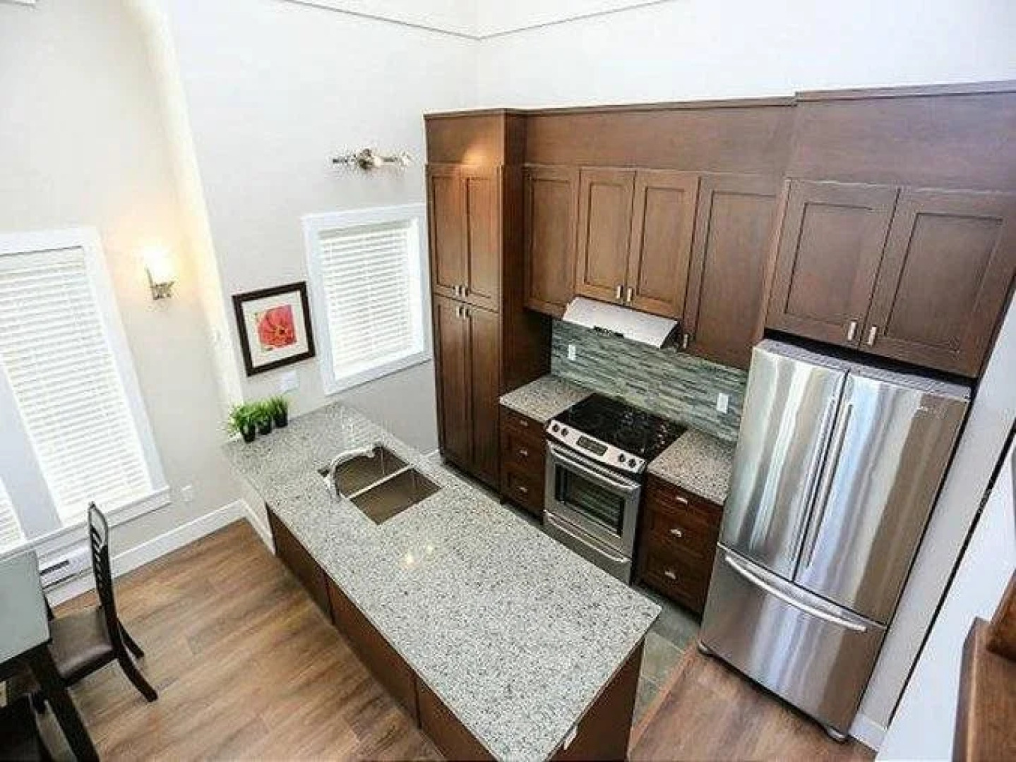 Harrison Lake View Suites