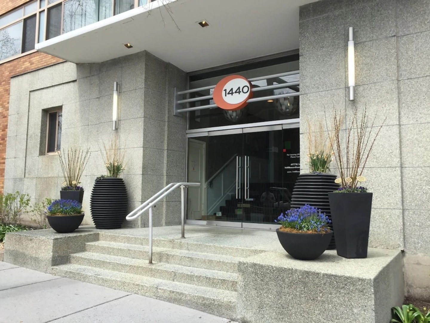 One Bedroom Apartment Near Fenway Park by Namastay