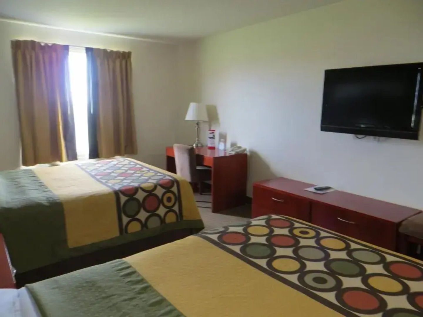 Super 8 Sherwood Park/Edmonton Area