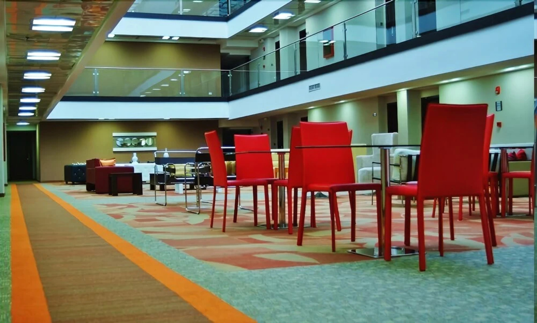 Altamira Village Hotel & Suites