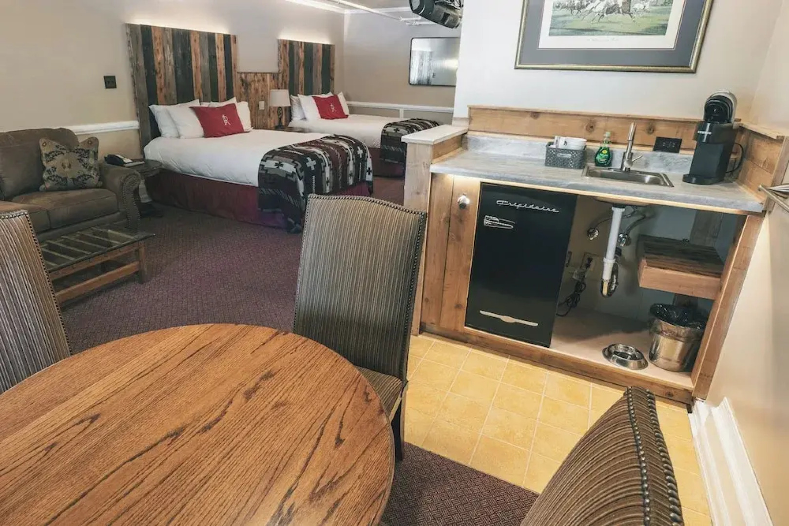 The Historic Redstone Inn