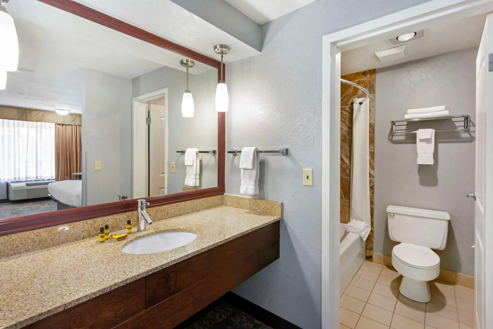 Best Western Plus Weston Inn