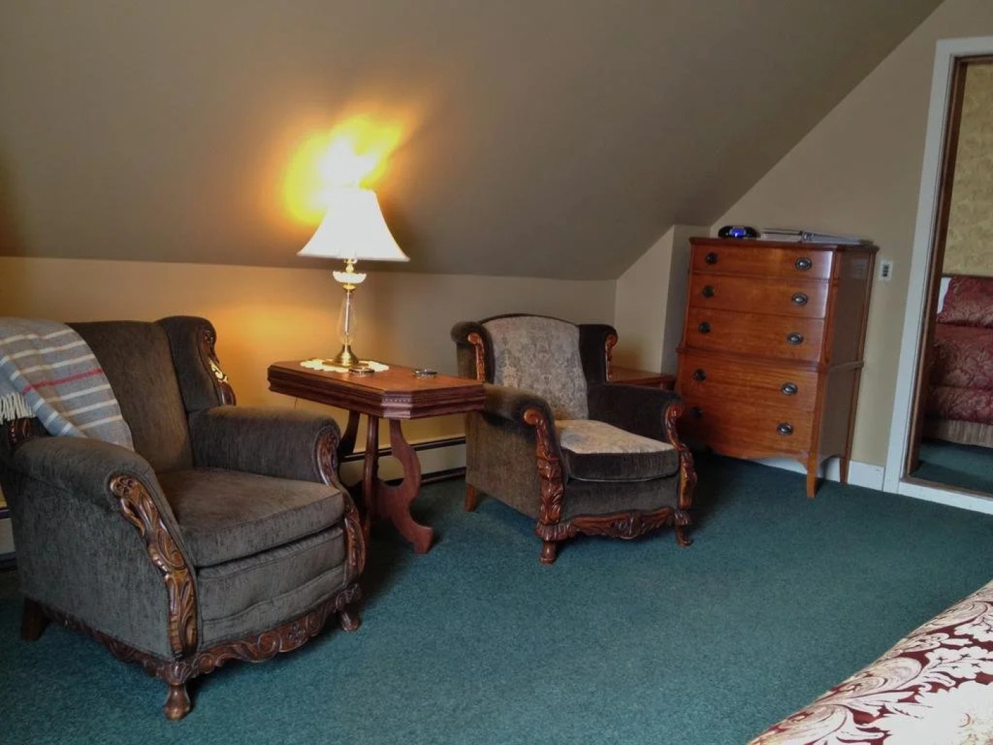 Historic Hutchinson House B&B