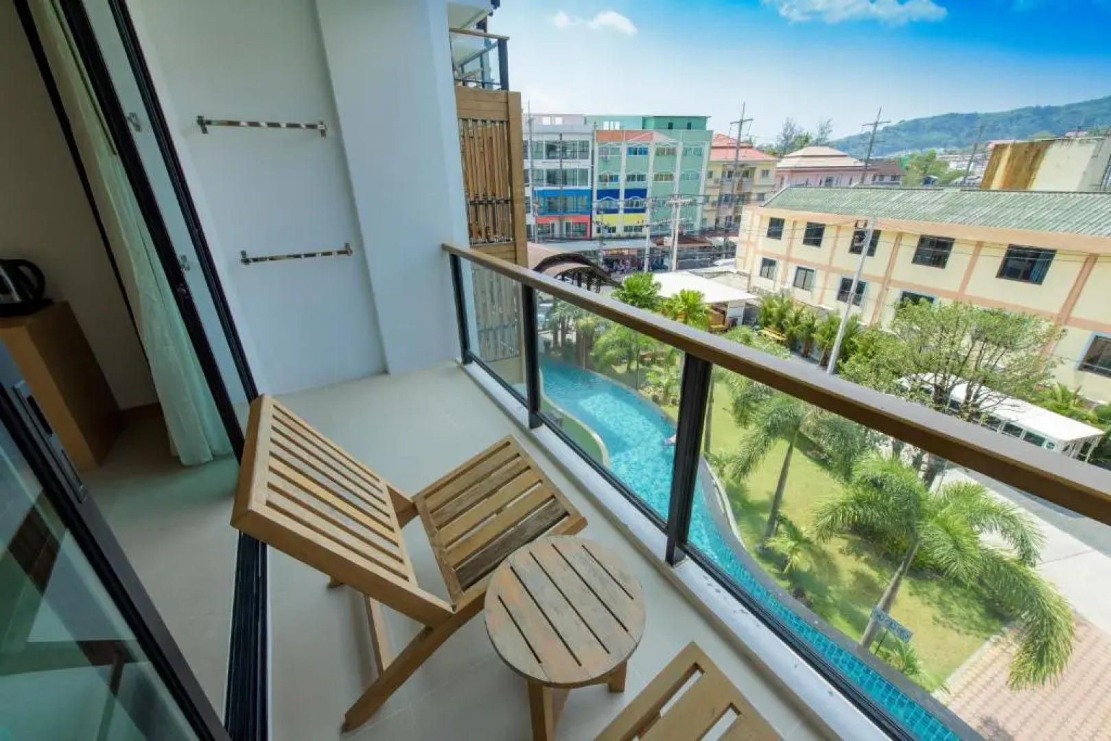 Отель The Lunar Patong