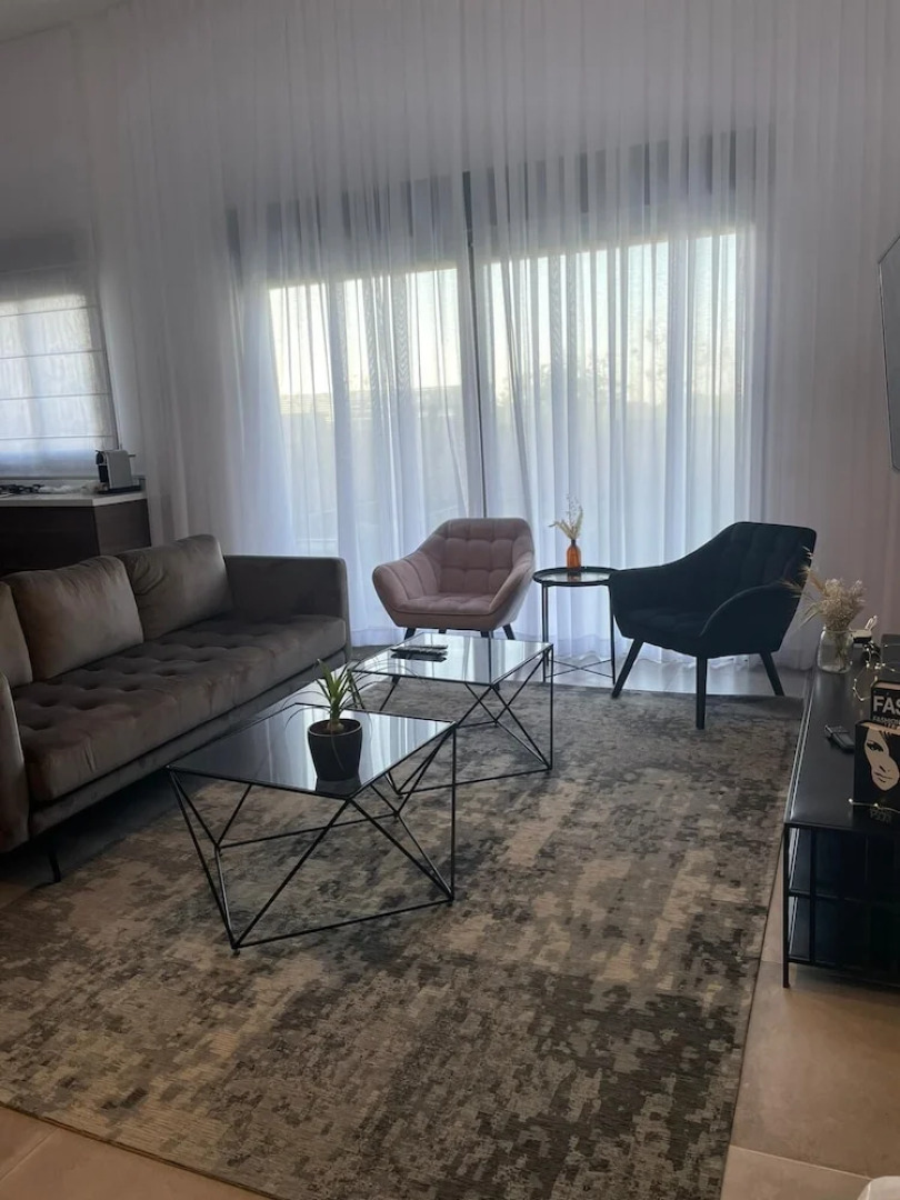 Deluxe Apartment with Private GardenArea