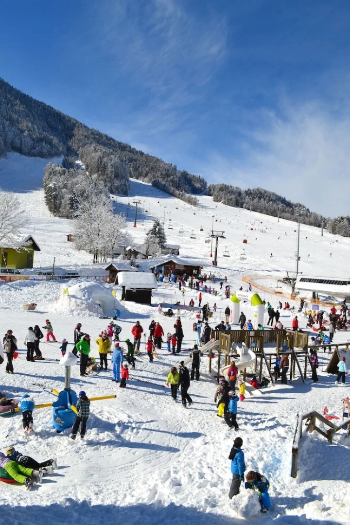 Berghi Hotel and Apartments