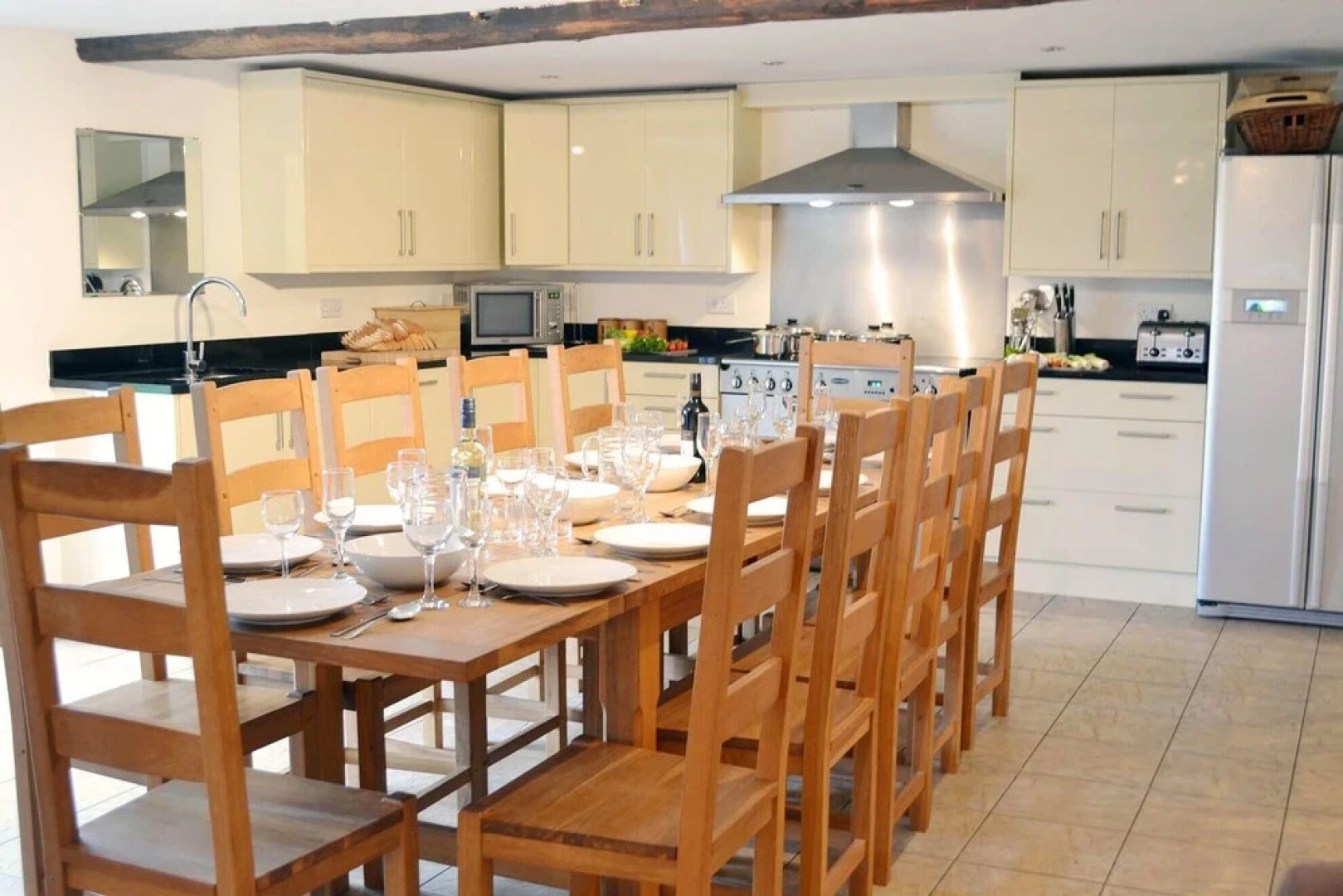 Beautifully converted 400-year-old threshing barn. Pet-friendly.