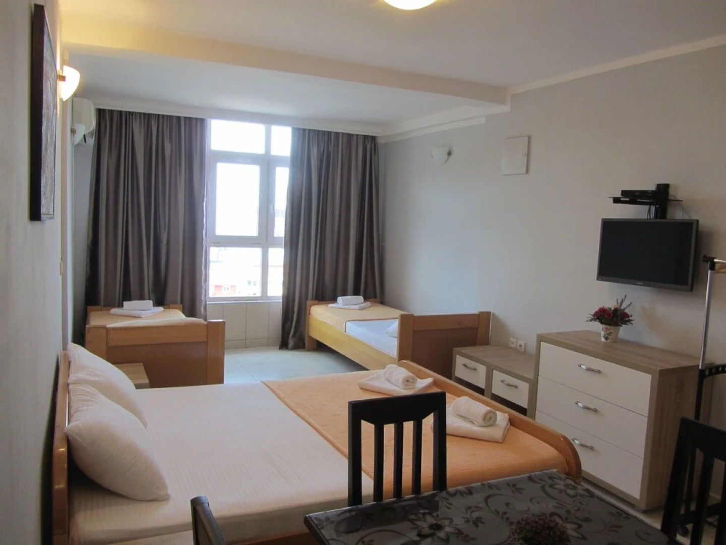 Rafailovicimore Apartments