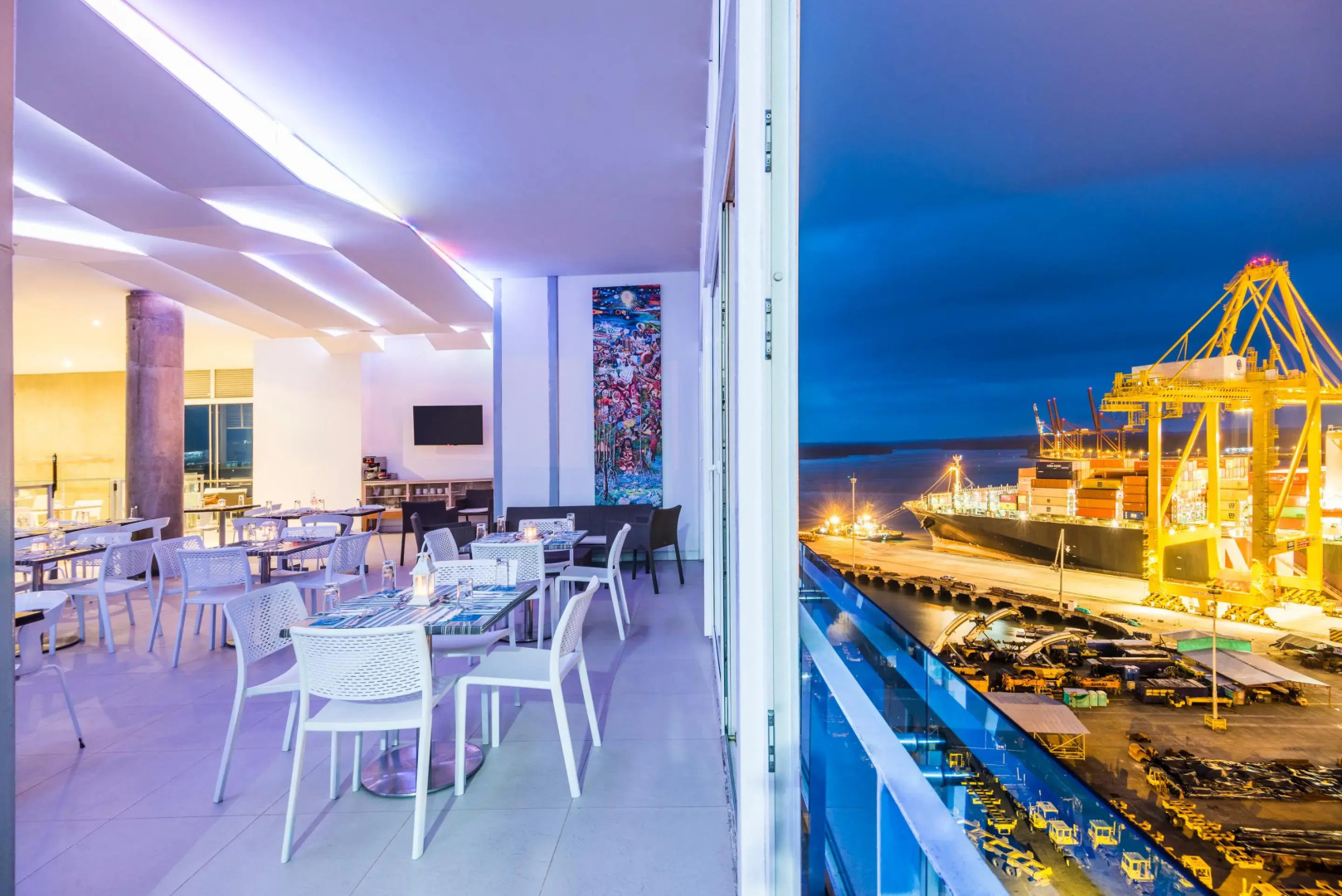 Cosmos Pacifico Hotel