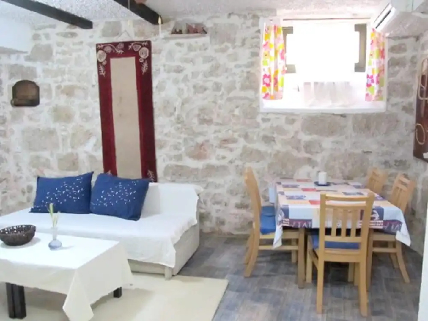 Apartment With one Bedroom in Betina, With Terrace and Wifi - 60 m Fro