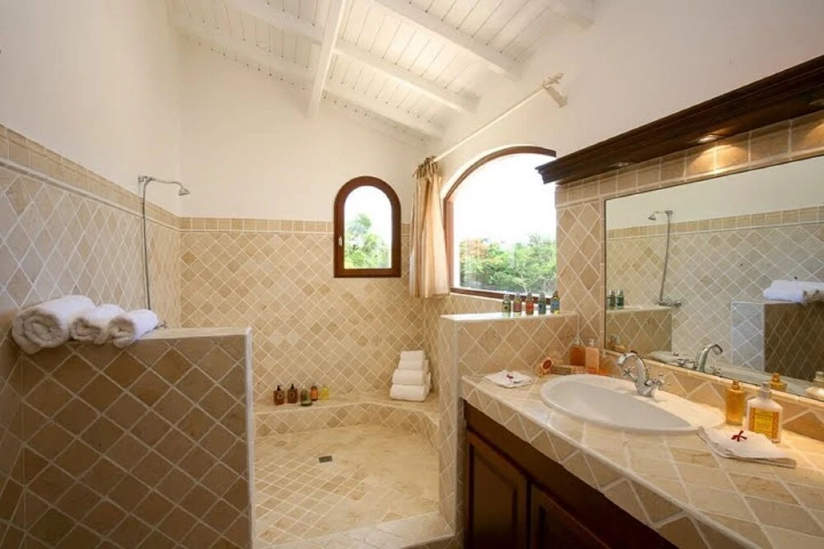 Villa With 5 Bedrooms in Saint Martin, With Wonderful sea View, Privat