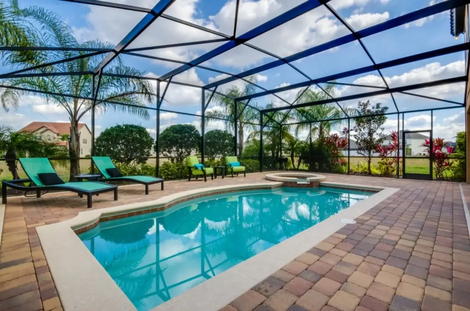 1215yc Stunning Showcase 7 Bed 6 Bath Property