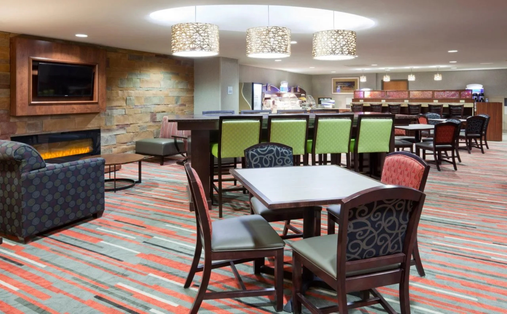 Holiday Inn Express & Suites Bloomington - MPLS Arpt Area W by IHG